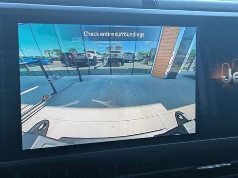 New 2026 Jeep Gladiator Sport AWD/4WD image 17