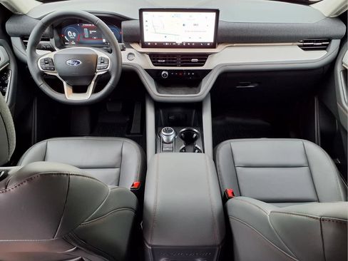 Used 2026 Ford Explorer Active w/ Active Comfort Package AWD/4WD image 12