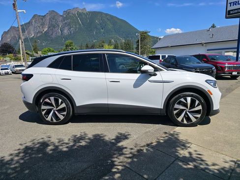 Used 2021 Volkswagen ID.4 Pro S AWD/4WD image 4