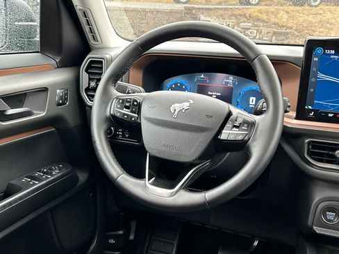 Used 2025 Ford Bronco Sport Outer Banks w/ Outer Banks Tech Package+ image 27