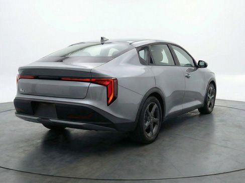 Used 2025 Kia K4 FWD image 9
