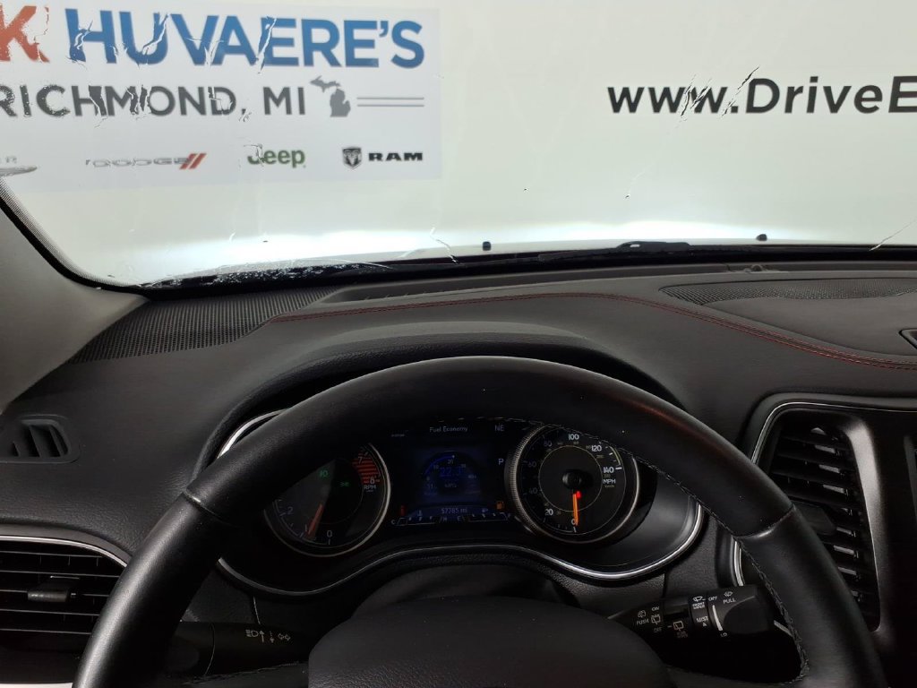 Used 2019 Jeep Cherokee Trailhawk w/ Cold Weather Group AWD/4WD image 22