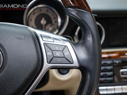 Used 2012 Mercedes-Benz SLK 350 image 70