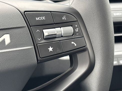 New 2026 Kia K4 LXS image 18