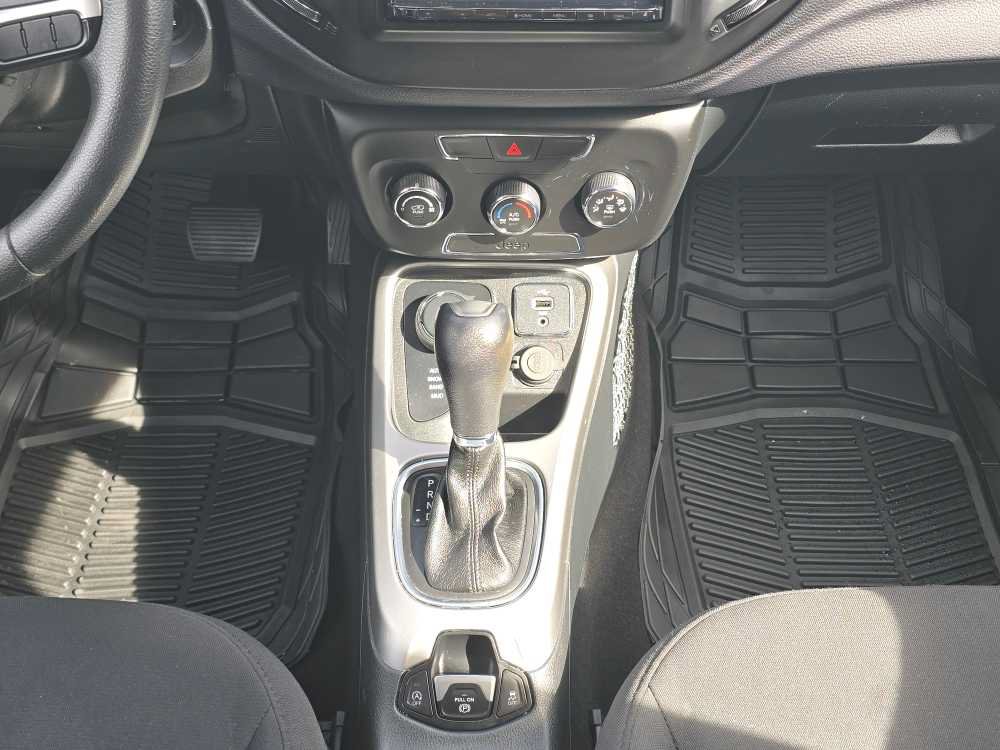 Used 2018 Jeep Compass Sport AWD/4WD image 13