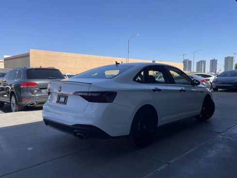 Used 2024 Volkswagen Jetta GLI 40th Anniversary Edition image 3