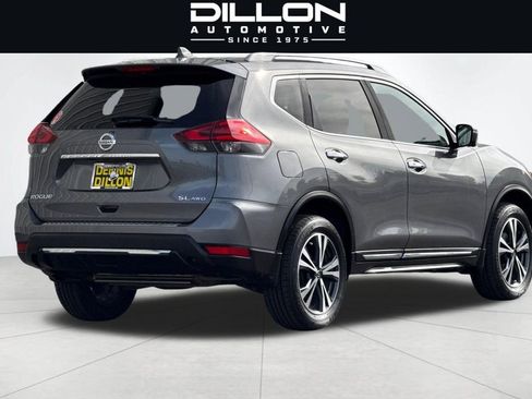 Used 2017 Nissan Rogue SL w/ SL Premium Package AWD/4WD image 4