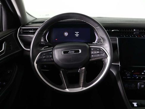 Used 2023 Jeep Grand Cherokee Limited AWD/4WD image 43