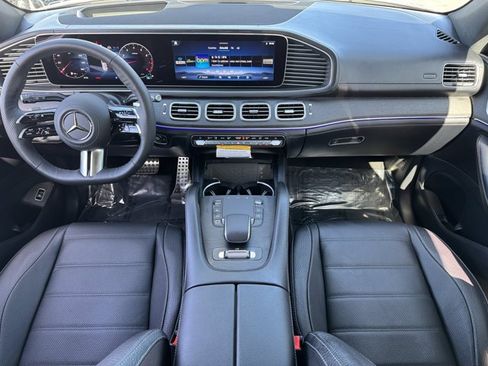 New 2026 Mercedes-Benz GLS 580 4MATIC image 4