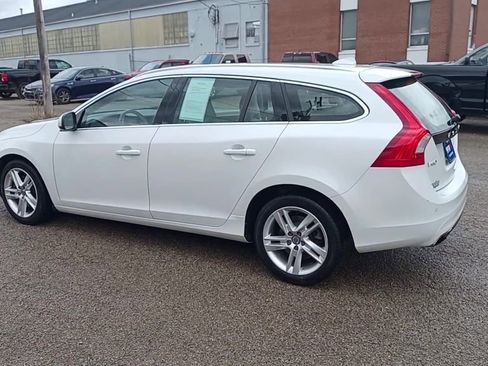Used 2015 Volvo V60 T5 Premier image 6