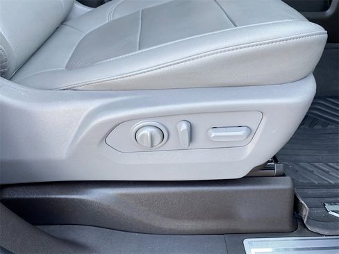 Used 2022 Chevrolet Silverado 1500 LTZ image 43