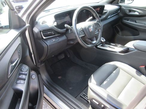 Certified 2024 Buick Envista Sport Touring w/ Convenience I Package FWD image 13