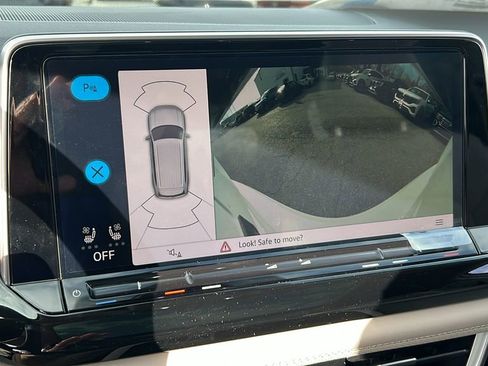 New 2026 Volkswagen Atlas SE image 24