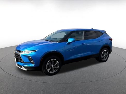 Used 2025 Chevrolet Blazer LT image 8