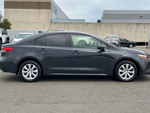 Used 2023 Toyota Corolla LE w/ Carpet Mat Package (TMS) FWD image 6