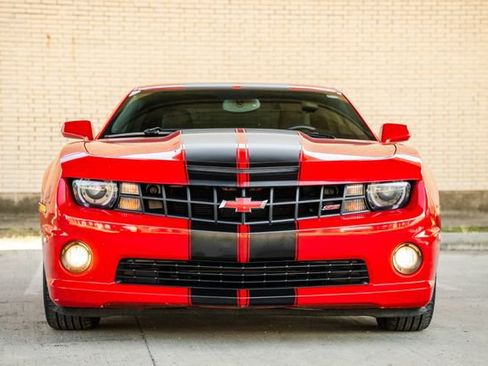 Used 2010 Chevrolet Camaro SS w/ RS Package image 15