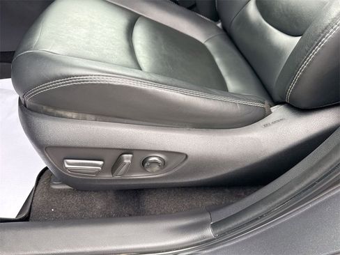 Used 2023 Toyota RAV4 XLE Premium image 18