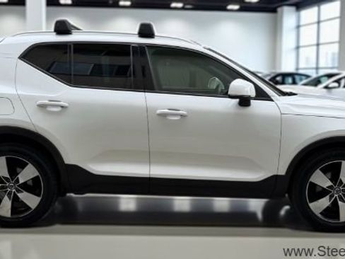 Used 2019 Volvo XC40 T5 Momentum image 7