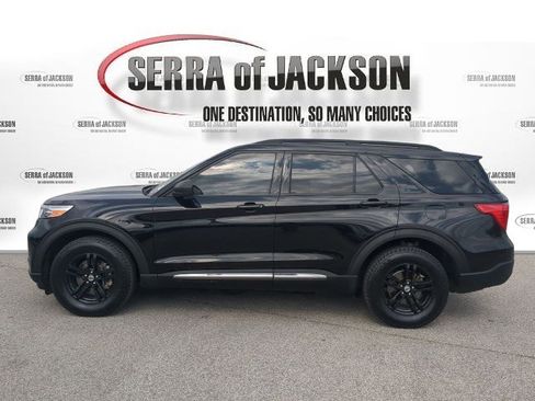 Used 2021 Ford Explorer XLT w/ Equipment Group 202A image 6