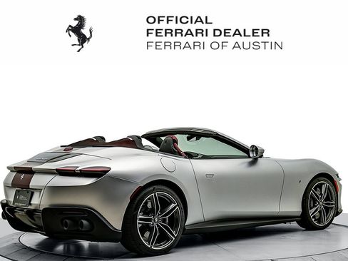 Used 2025 Ferrari Roma Spider RWD image 8