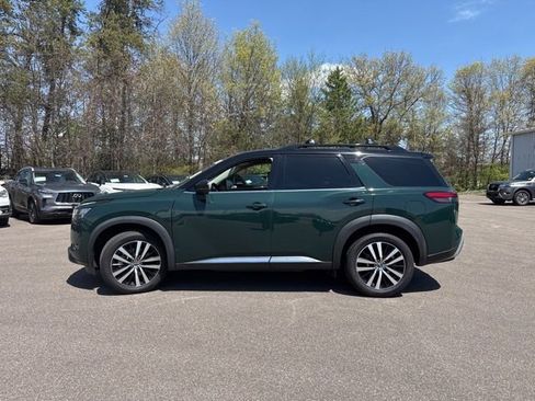Used 2023 Nissan Pathfinder Platinum w/ Cargo Package AWD/4WD image 6