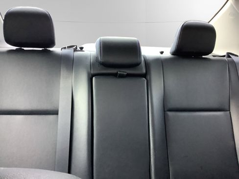 Used 2017 Toyota Corolla XSE image 13