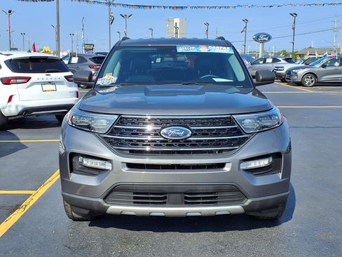 Used 2021 Ford Explorer XLT w/ Equipment Group 202A AWD/4WD image 26