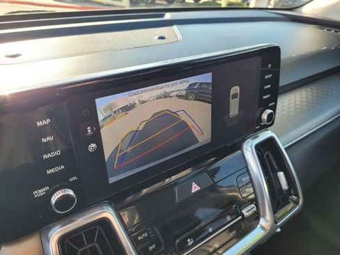 Used 2022 Kia Sorento SX image 14
