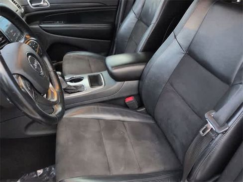 Used 2020 Jeep Grand Cherokee Altitude image 17