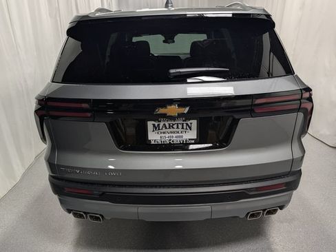 New 2026 Chevrolet Traverse LT w/ Sun and Wheel Package AWD/4WD image 4