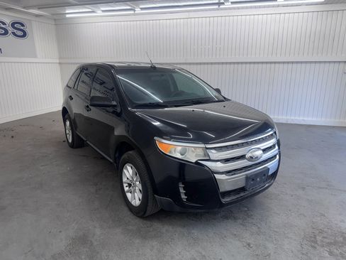 Used 2014 Ford Edge SE image 3