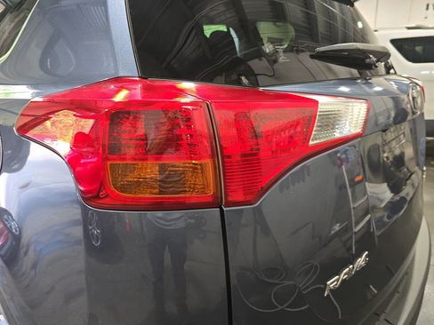 Used 2013 Toyota RAV4 XLE AWD/4WD image 33