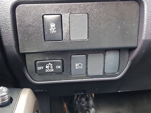 Used 2022 Toyota Tacoma SR5 image 16