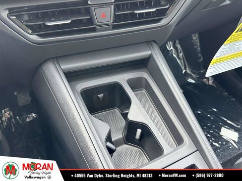 Used 2026 Volkswagen Tiguan SE AWD/4WD image 22