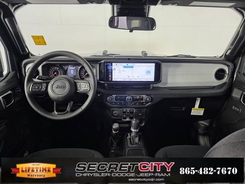 New 2025 Jeep Gladiator Sport image 28