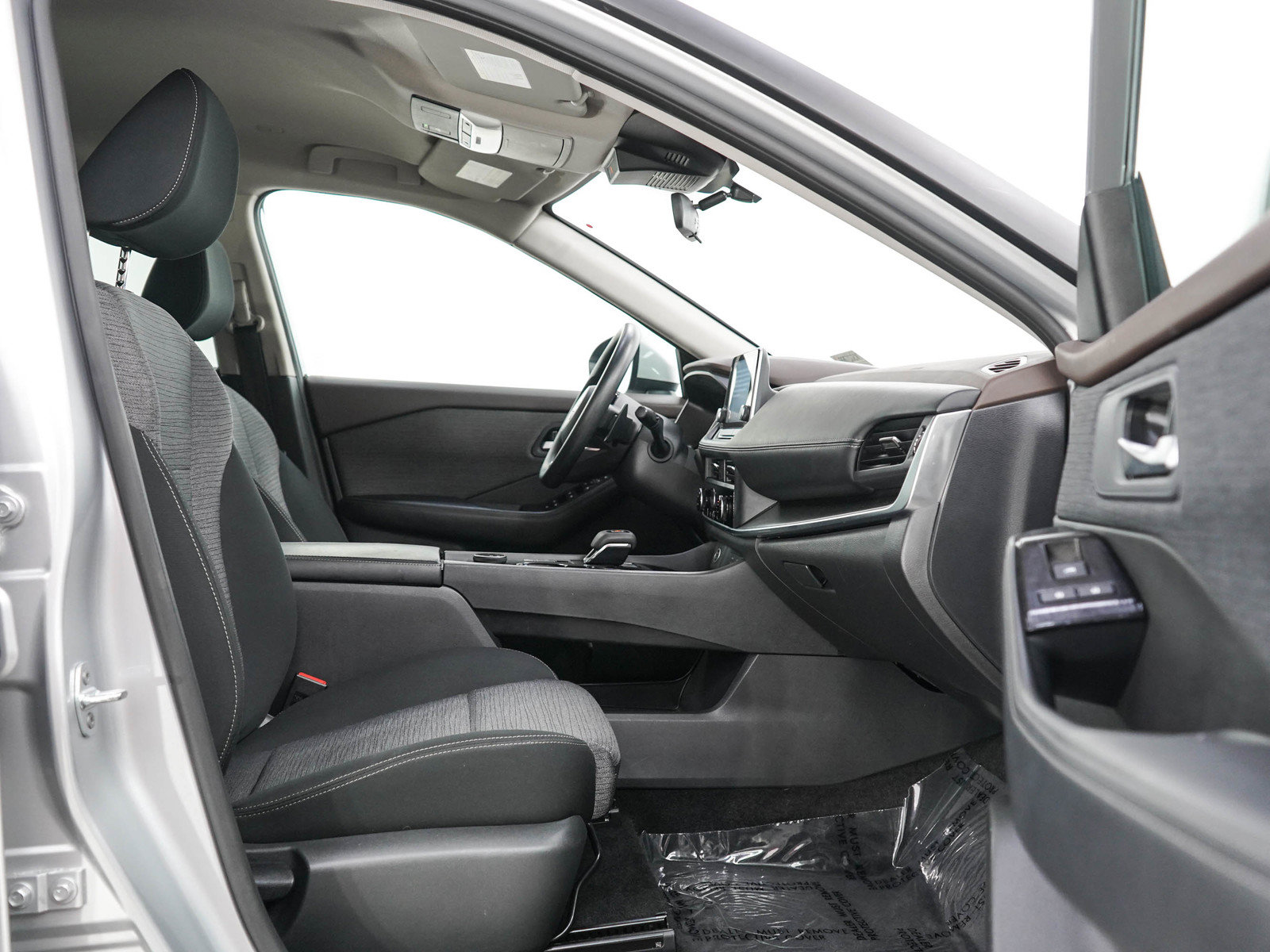 Used 2023 Nissan Rogue SV AWD/4WD image 11