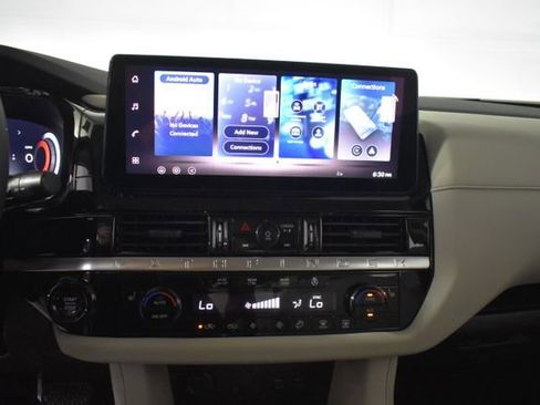 New 2026 Nissan Pathfinder SL AWD/4WD image 19