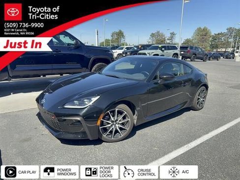 Used 2025 Toyota GR86 w/ ALL Weather Mat Package (TMS) RWD image 31
