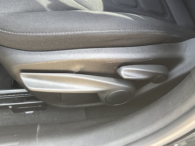 Used 2022 Jeep Renegade Latitude AWD/4WD image 19
