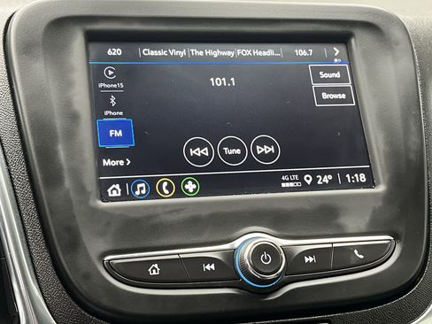 Used 2023 Chevrolet Equinox LT w/ Driver Convenience Package image 16