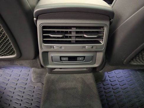 Certified 2025 Audi Q7 3.0T Premium w/ Convenience Package image 35