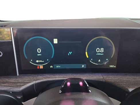 Used 2025 Hyundai Santa Fe Calligraphy image 24