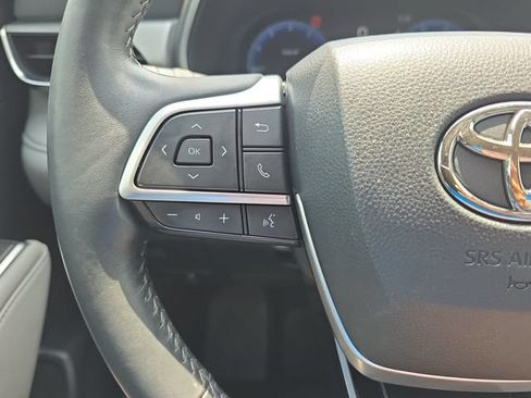 Used 2023 Toyota Highlander Platinum FWD image 19