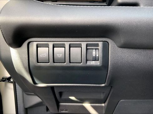 Used 2025 Subaru Ascent Touring AWD/4WD image 36