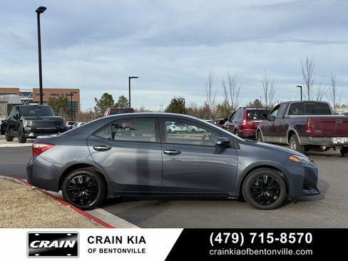 Used 2018 Toyota Corolla LE image 8