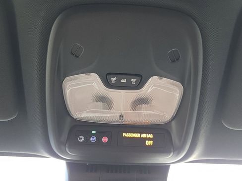 New 2025 Chevrolet Colorado LT w/ LT Convenience Package image 16