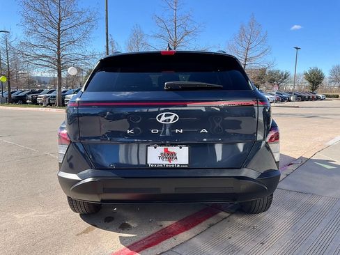 Used 2025 Hyundai Kona SEL image 7