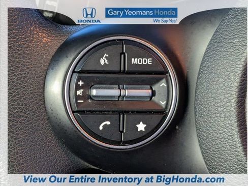 Used 2025 Kia Soul LX w/ LX Technology Package FWD image 22