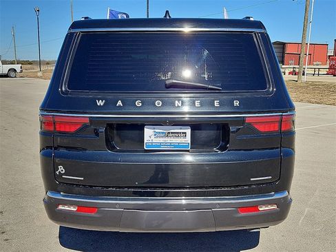 Used 2022 Jeep Wagoneer Series III image 6