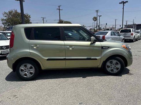 Used 2013 Kia Soul FWD image 4
